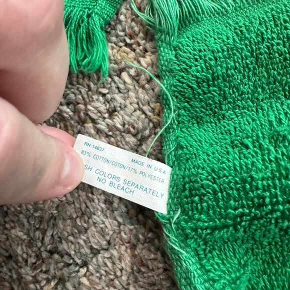 LOT of 3 Christmas Themed Hand Towels Reindeer Santa Claus Stocking & Poinsettia - Picture 11 of 11